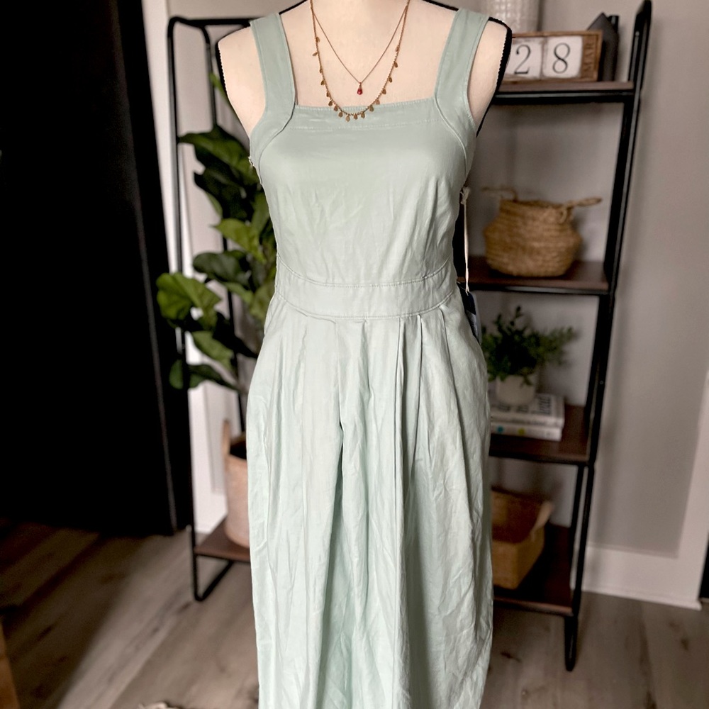 Universal Thread Mint Green Midi Dress